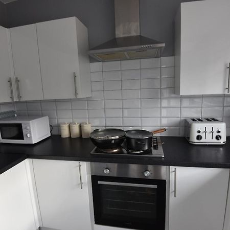 Lovely Holiday Home Near Cardiff City Centre - Madoc Road 3 Bedrooms Sleeps Up To 7 Eksteriør bilde