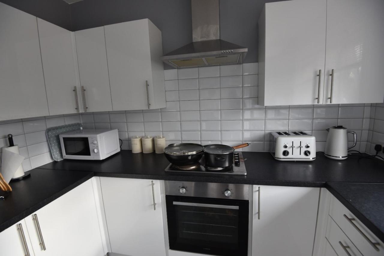 Lovely Holiday Home Near Cardiff City Centre - Madoc Road 3 Bedrooms Sleeps Up To 7 Eksteriør bilde