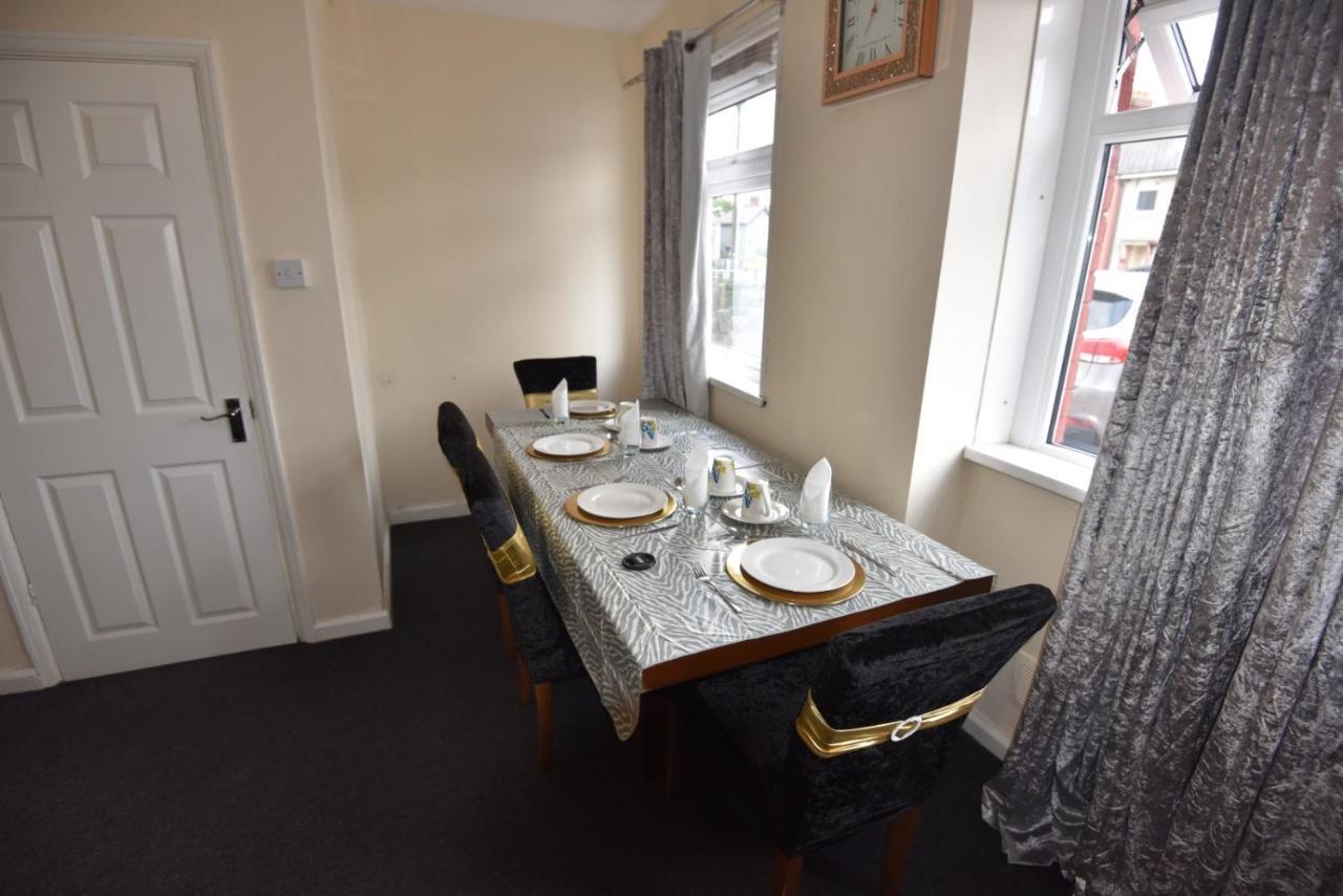 Lovely Holiday Home Near Cardiff City Centre - Madoc Road 3 Bedrooms Sleeps Up To 7 Eksteriør bilde
