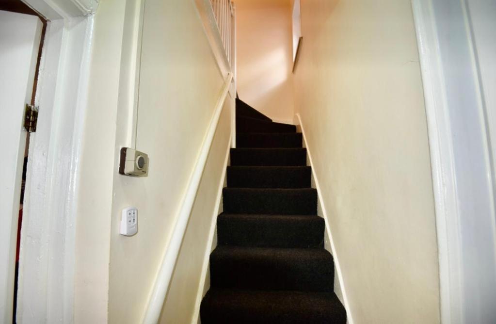 Lovely Holiday Home Near Cardiff City Centre - Madoc Road 3 Bedrooms Sleeps Up To 7 Eksteriør bilde